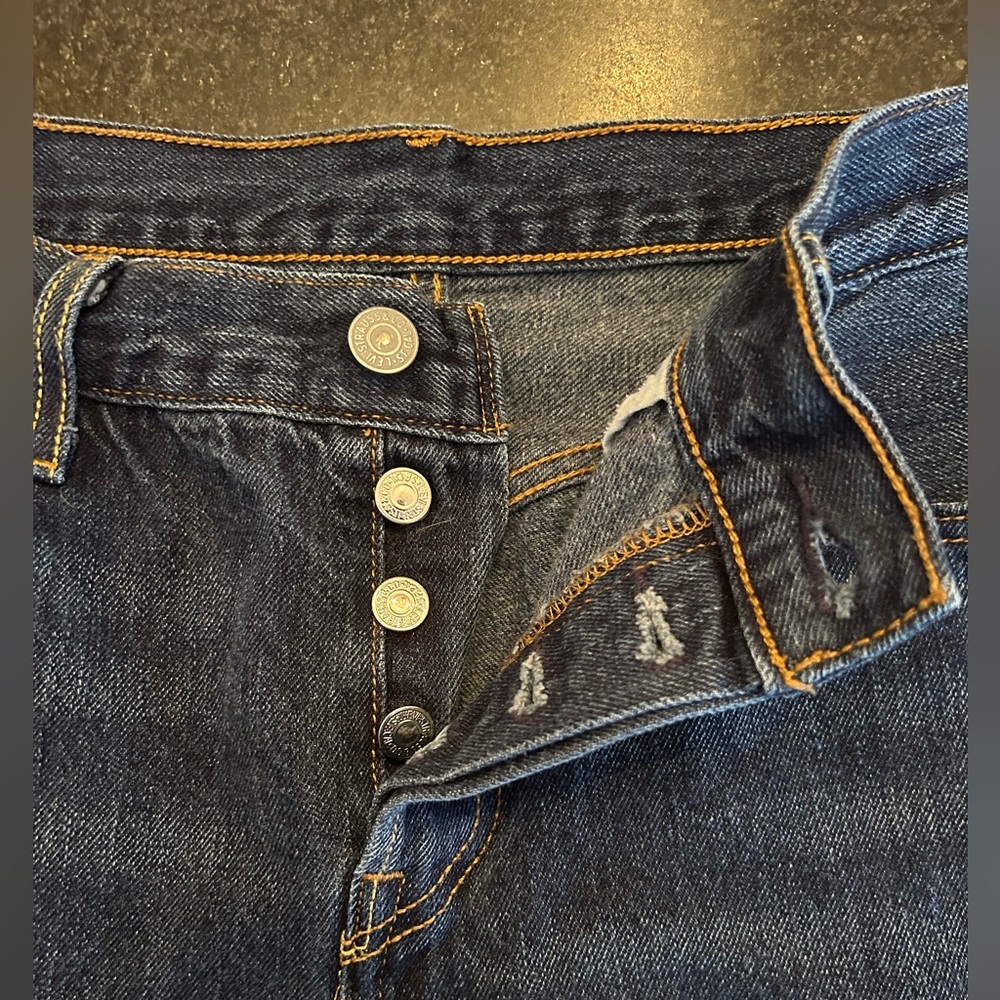 Levi’s 501 CT (Customized & Tapered) Button-Fly Blue Jeans - Size 28W x 32L - Picture 5 of 10